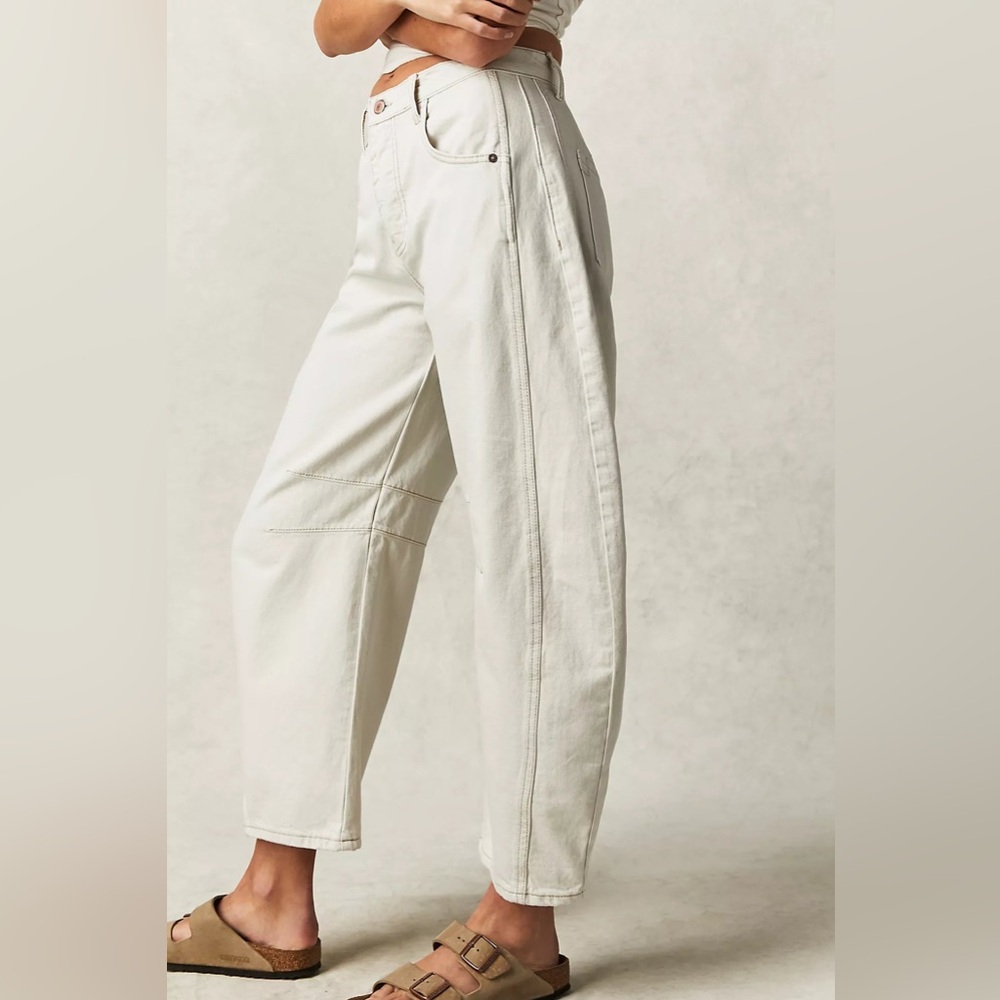 **SOLD **FREE PEOPLE Barrel Jean